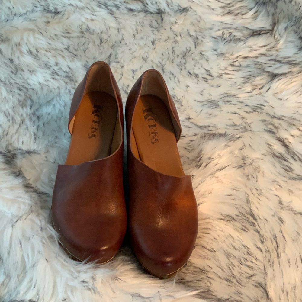 Kork-Ease Brown Mules with Soft Sole and Minimalist Design